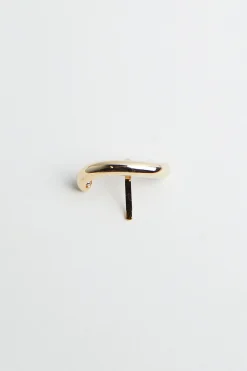 ABSTRACT PIPE-SHAPED HAIR CLIP