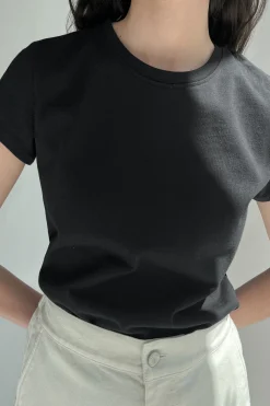 BASIC CREWNECK T-SHIRT