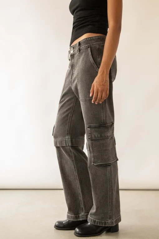 BLACK WASH CARGO JEAN