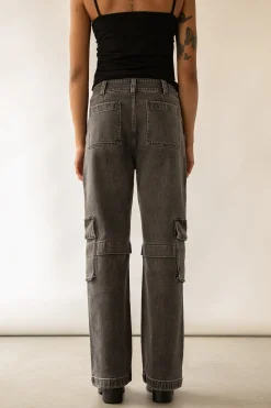 BLACK WASH CARGO JEAN