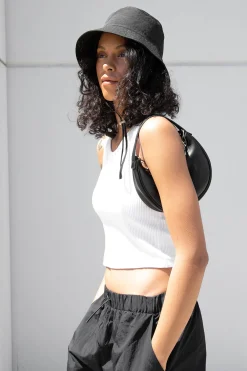 BUCKET HAT