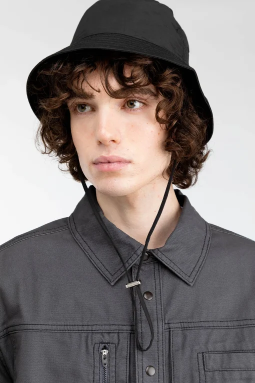 BUCKET HAT