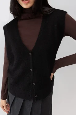 BUTTON FRONT SWEATER VEST