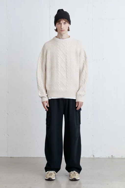 CABLE KNIT CREWNECK SWEATER