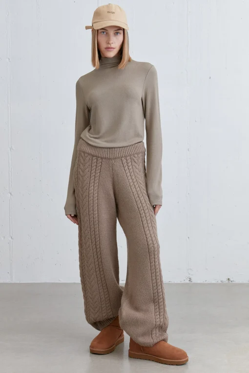 CABLE KNIT PANT