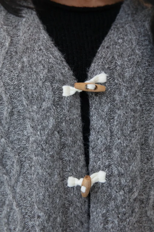 CABLE KNIT VEST WITH TOGGLES