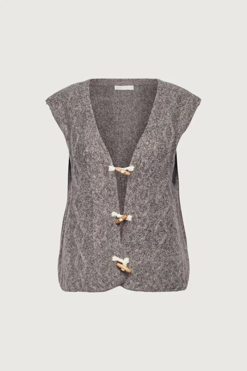 CABLE KNIT VEST WITH TOGGLES