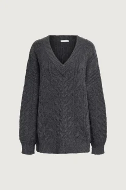 CABLE KNIT V-NECK SWEATER