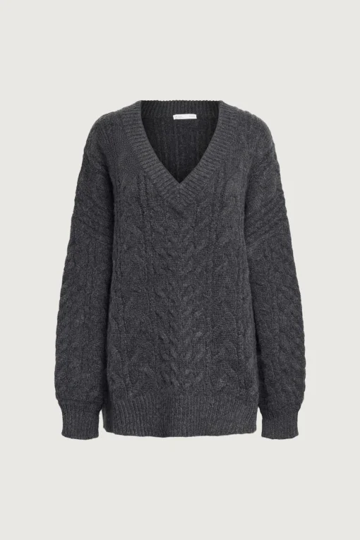 CABLE KNIT V-NECK SWEATER
