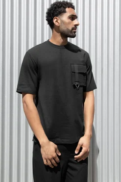 CARGO POCKET T-SHIRT