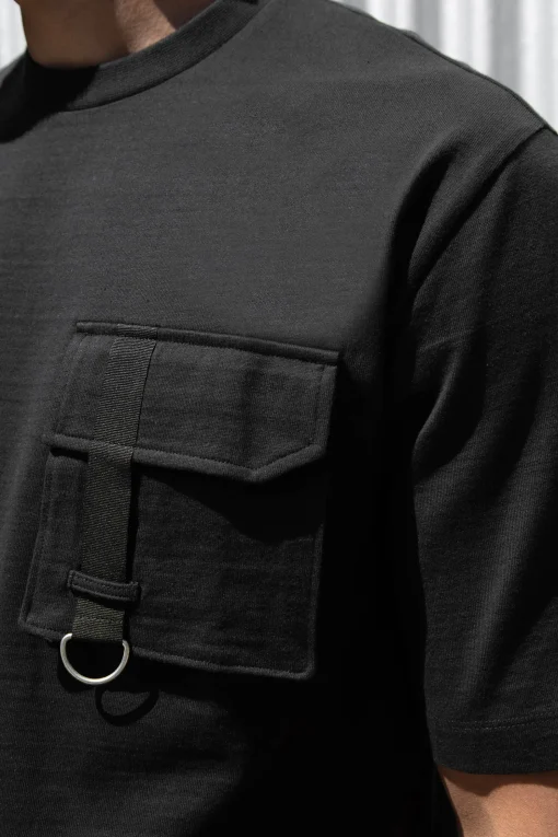 CARGO POCKET T-SHIRT