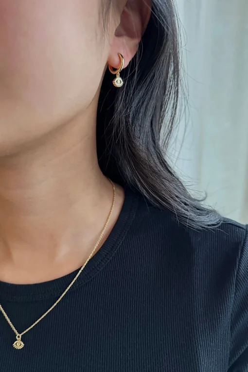 CHARM PENDANT NECKLACE