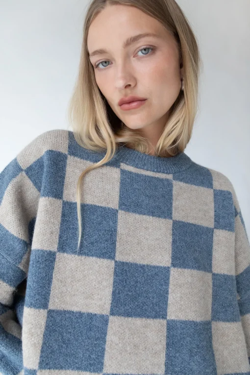 CHECKERED CREWNECK SWEATER