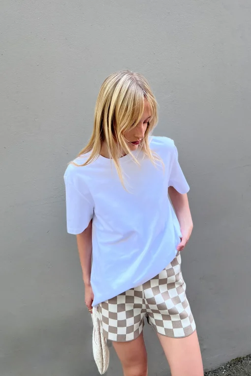 CHECKERED KNIT SHORT