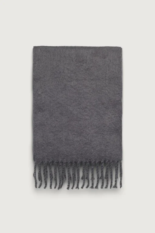 CLASSIC SCARF