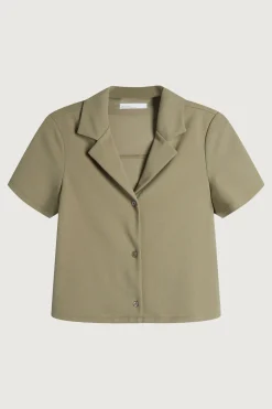 COLLARED BUTTON UP SHORT SLEEVE SHIRT