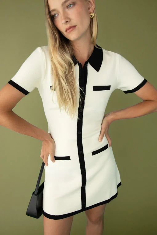 COLLARED CONTRAST TRIM KNIT MINI DRESS