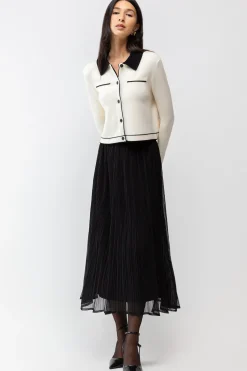 COLLARED SWEATER