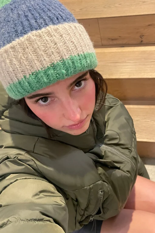 COLOR BLOCK BEANIE