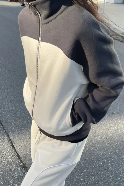 COLOUR BLOCK ZIP-UP JACKET