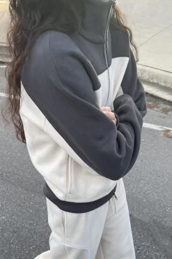 COLOUR BLOCK ZIP-UP JACKET