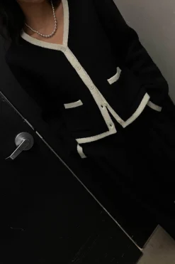CONTRAST TRIM BUTTON UP CARDIGAN