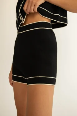 CONTRAST TRIM KNIT SHORT