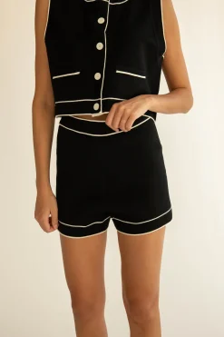 CONTRAST TRIM KNIT SHORT