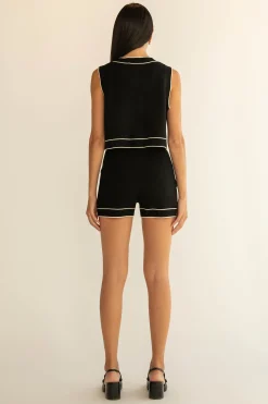 CONTRAST TRIM KNIT SHORT