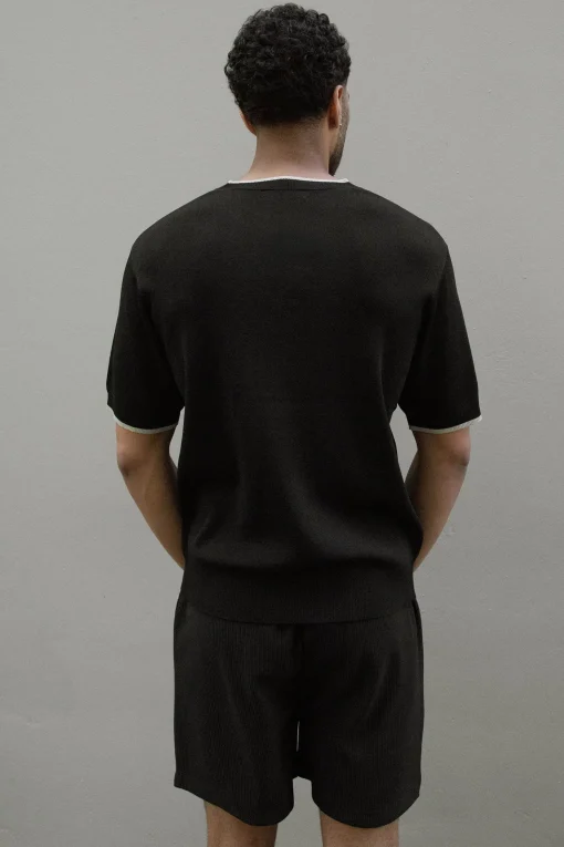 CONTRAST TRIM SHORT SLEEVE SWEATER