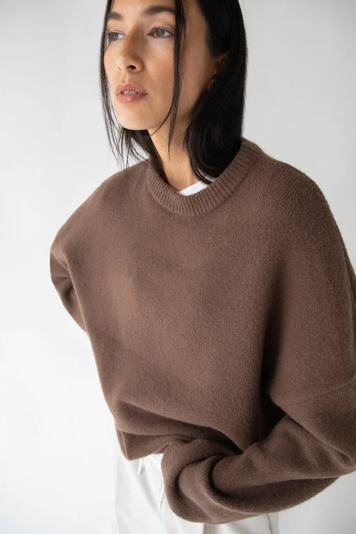 CREWNECK SWEATER