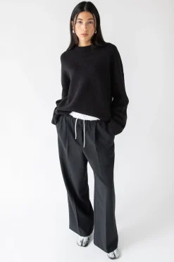 CREWNECK SWEATER