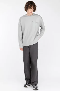 CREWNECK SWEATSHIRT WITH CARGO POCKET