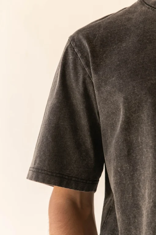 CREWNECK T-SHIRT