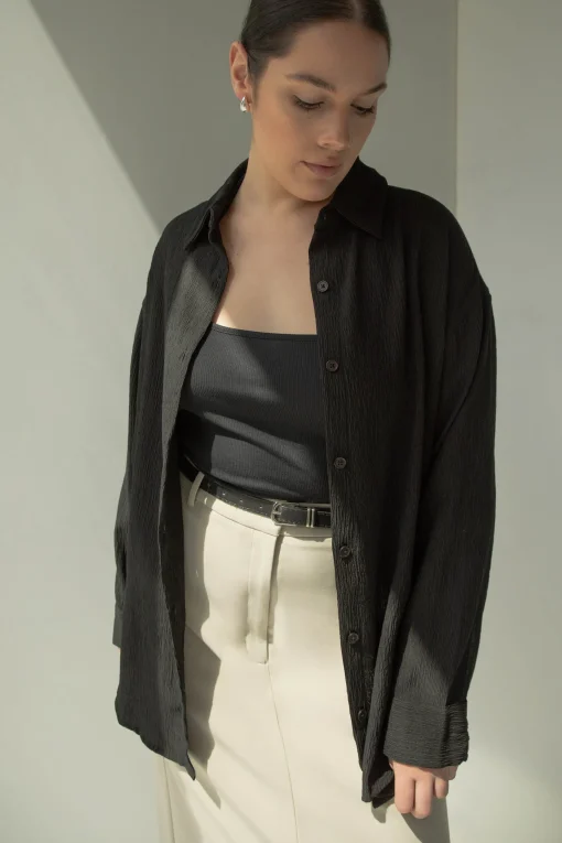 CRINKLE BUTTON UP