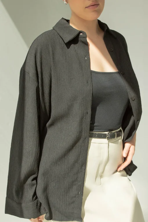 CRINKLE BUTTON UP