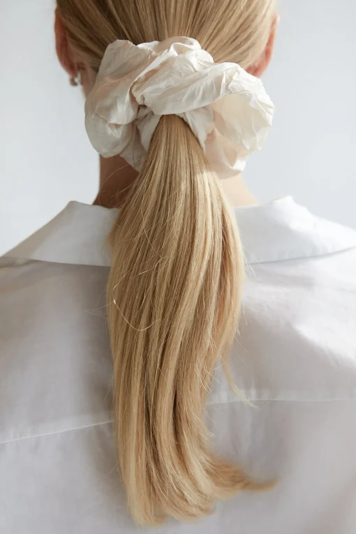 CRINKLED OVERSIZED HAIR SCRUNCHIE