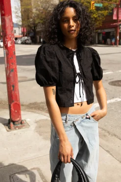 CROPPED BLOUSE WITH BOW PATTERN