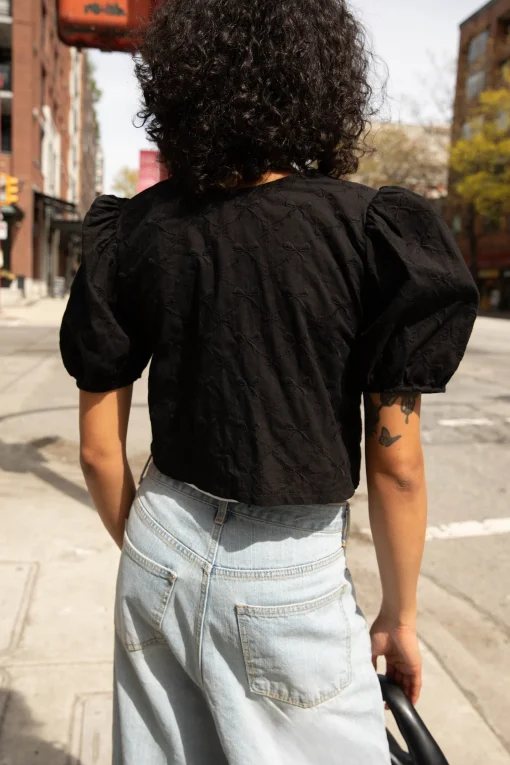 CROPPED BLOUSE WITH BOW PATTERN