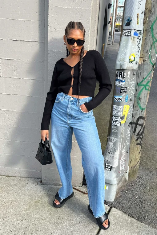 CROPPED BUTTON FRONT CARDIGAN
