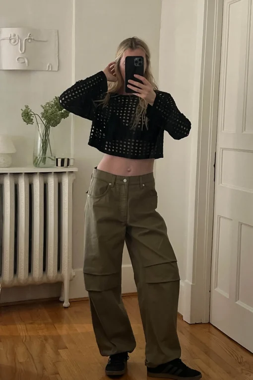 CROPPED CROCHET SWEATER
