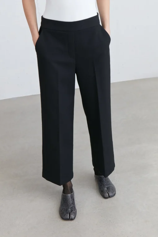 CROPPED HALF ELASTIC WAIST PANT
