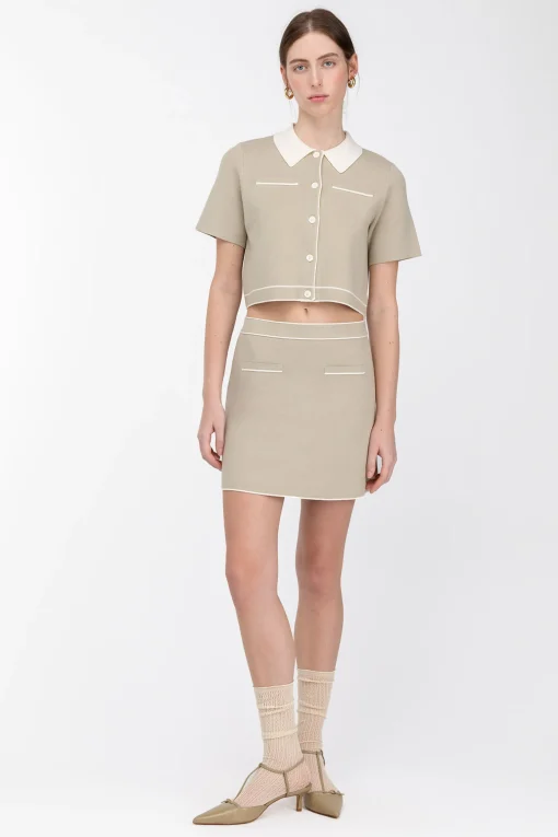 CROPPED KNIT CONTRAST TRIM TOP