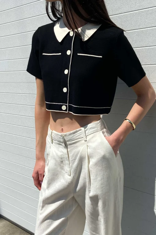 CROPPED KNIT CONTRAST TRIM TOP