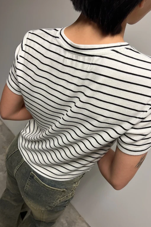 CROPPED STRIPED T-SHIRT