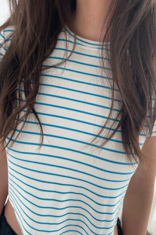 CROPPED STRIPED T-SHIRT