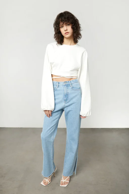CROPPED TOP WITH OPEN BACK