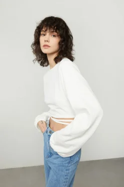 CROPPED TOP WITH OPEN BACK