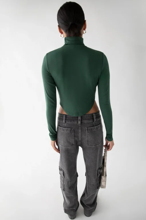 CROPPED TURTLENECK TOP