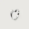 CURVED RING WITH PEARL